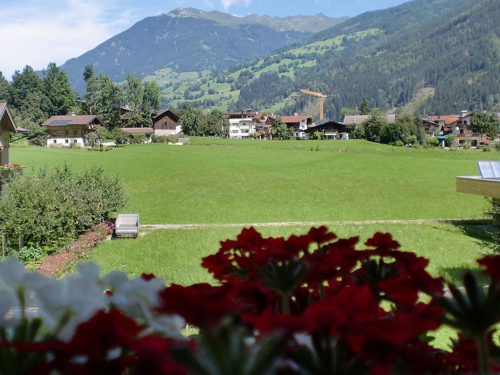 First Mountain Hotel Zillertal Aschau Im Zillertal Экстерьер фото